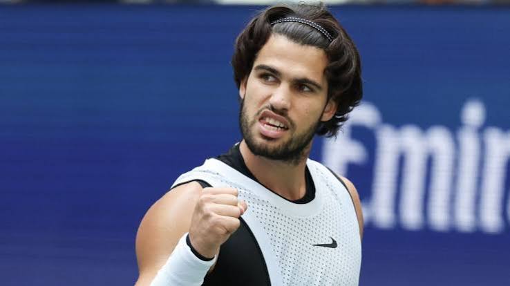 US Open de tennis : Carlos Alcaraz domine Tommy Paul et rallie les quarts de finale