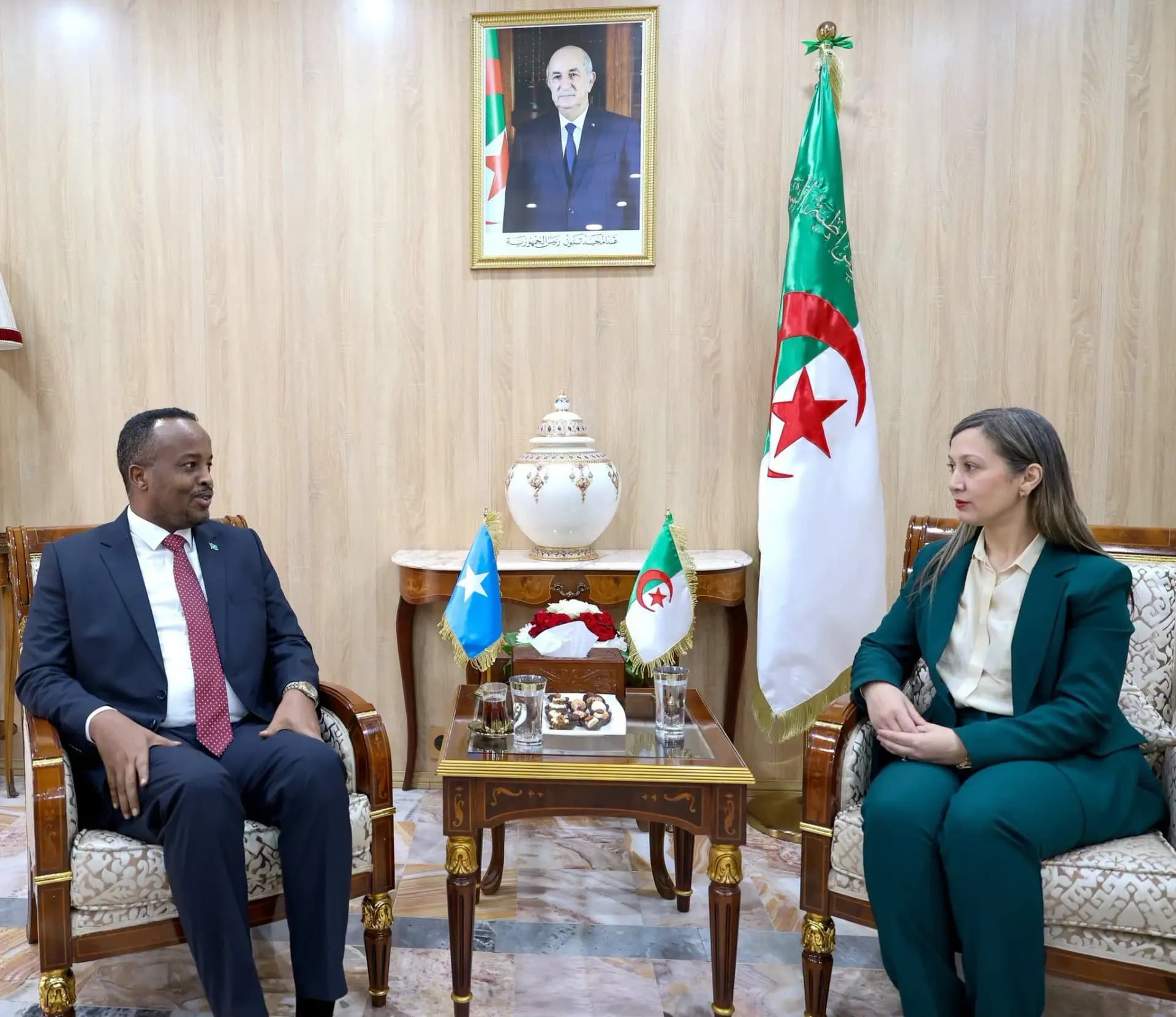 La présidente de l&rsquo;APN reçoit l&rsquo;ambassadeur de Somalie en Algérie