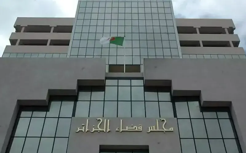 Le tribunal criminel près la Cour d&rsquo;Alger prononce les premières condamnations à la peine de mort dans des affaires de trafic de stupéfiants et de psychotropes