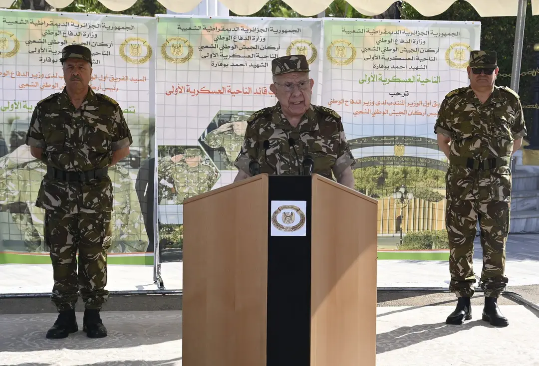 Le Général d’Armée, Saïd Chanegriha, installe le nouveau Commandant de la 1ère Région militaire