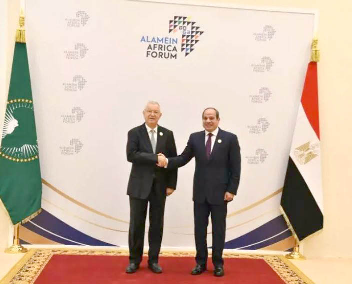 Représentant le chef de l’état au Forum «Alamaïne, Afrique des affaires» : Nasri accueilli par le président égyptien Abdel Fattal Al-Sissi